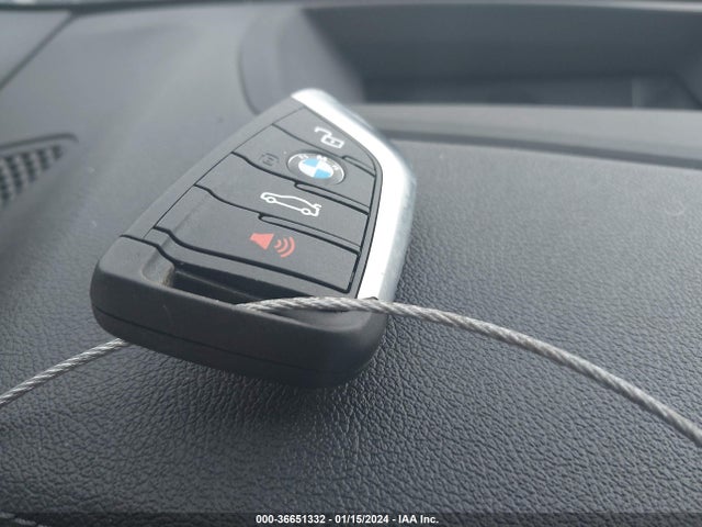 WBA53AT09PCL21409 BMW M440I