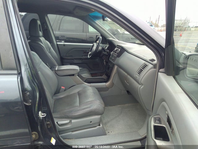 2004 HONDA PILOT EX VIN: 2HKYF18504H612358