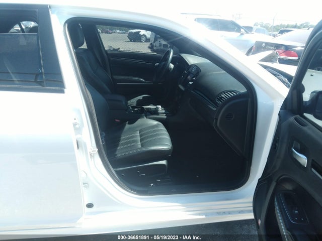 Chrysler 300 300s 2018 2C3CCABG1JH243709 Image 5