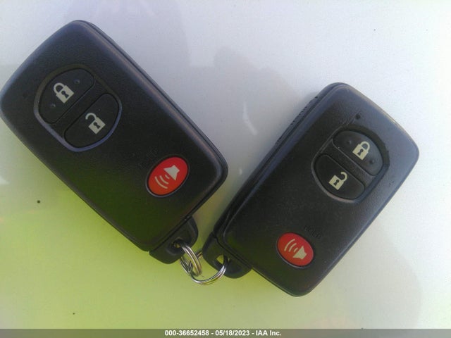 Toyota Prius Four 2015 JTDKN3DU9F1926991 Image 3