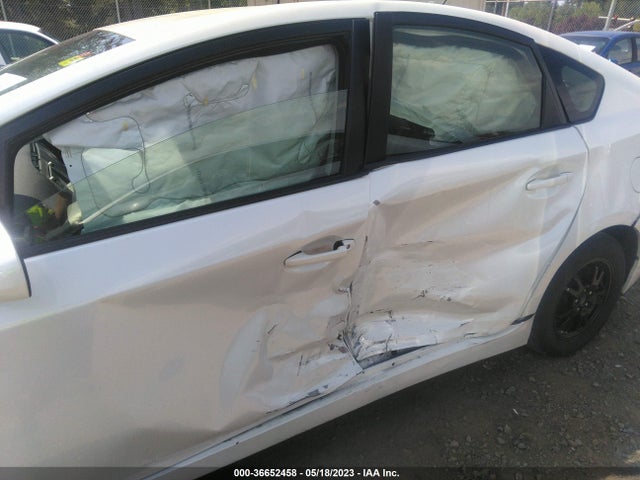 Toyota Prius Four 2015 JTDKN3DU9F1926991 Image 8