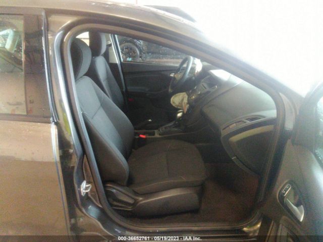 1FADP3F24GL305653 Ford FOCUS SE