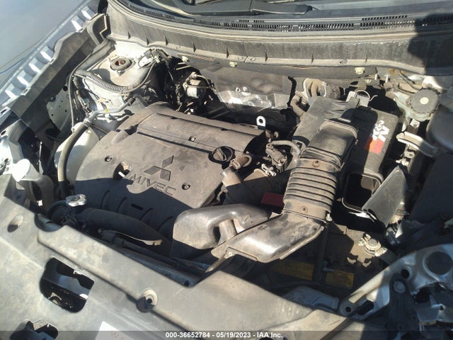 JA4AR3AUXJU005210 Mitsubishi Outlander Sport 2.0