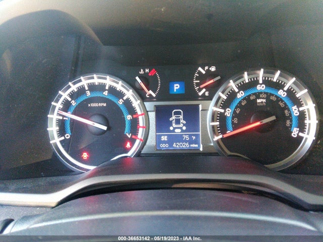 Toyota 4RUNNER SR5 2019 JTEBU5JR0K5734162 Image 9