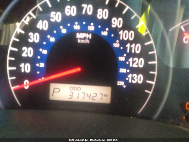 2007 HYUNDAI ENTOURAGE LIMITED VIN: KNDMC233676027396