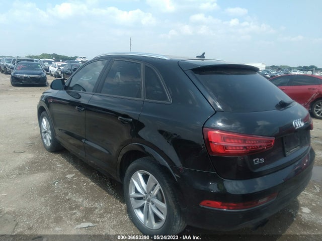 WA1BCCFS0JR002090 Audi Q3 Premium/sport Premium