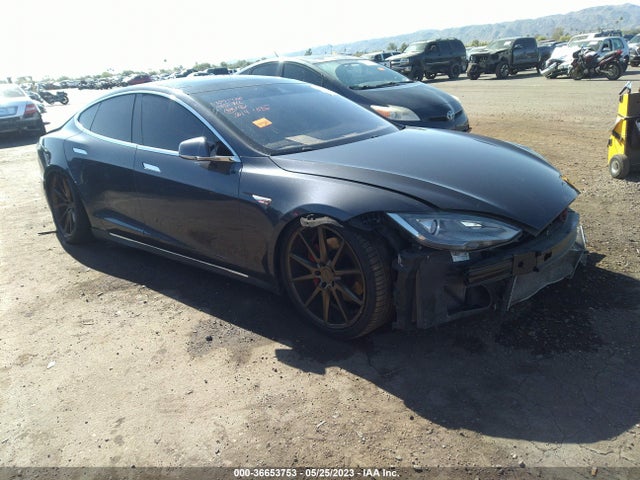 2015 TESLA MODEL S 5YJSA1H4XFF085331 Photo 0