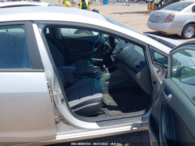 3KPFL4A72HE009421 KIA FORTE LX