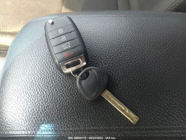 5XYKTDA79FG608167 KIA SORENTO LX