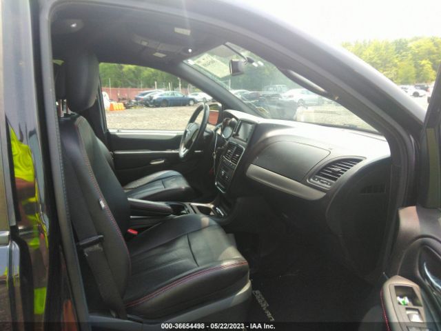 2C4RDGEG3JR147074 Dodge Grand Caravan Gt