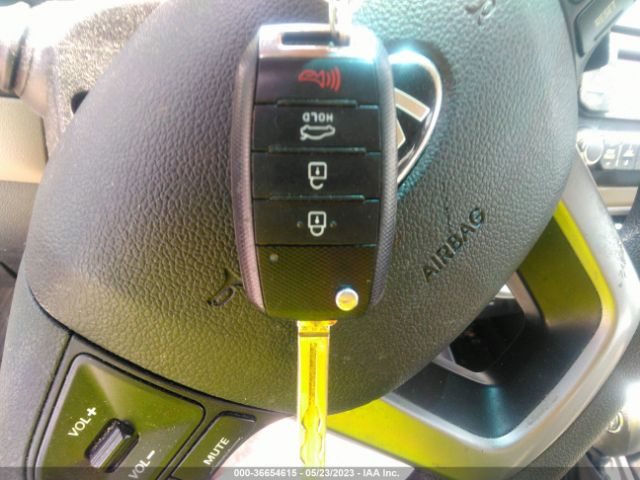 KNADM4A36E6340311 KIA RIO LX