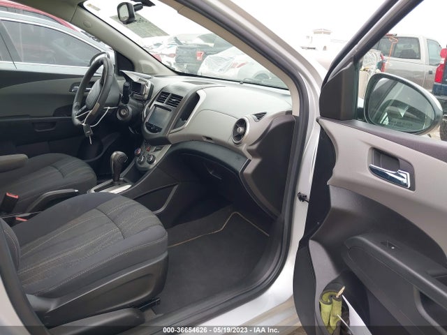Chevrolet SONIC LT 2016 1G1JC5SH0G4164792 Image 6