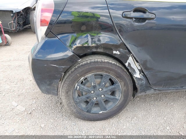 Toyota Prius C One/two/three/four 2016 JTDKDTB30G1116017 Image 6