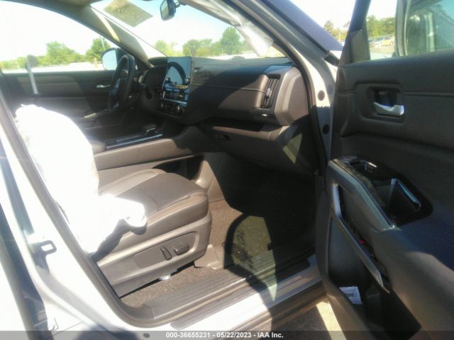 5N1DR3CD1NC246029 Nissan Pathfinder Sl