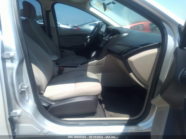 Ford FOCUS SE 2016 1FADP3F28GL246638 Image 5