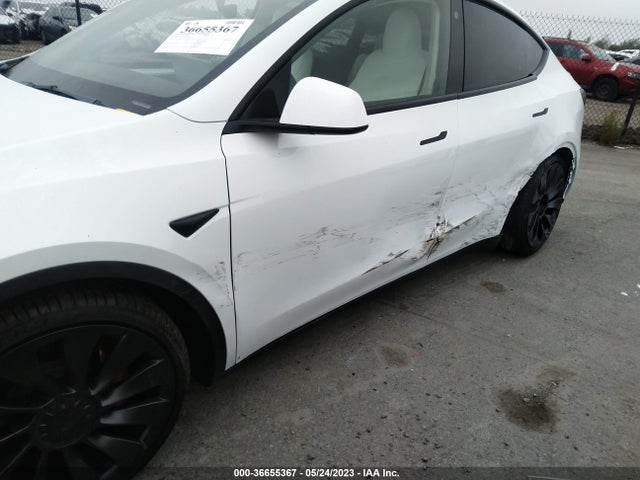 Tesla Model Y Performance 2023 7SAYGDEF0PF762925 Image 6