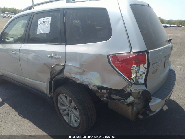 2011 SUBARU FORESTER 2.5X PREMIUM VIN: JF2SHADCXBH729348