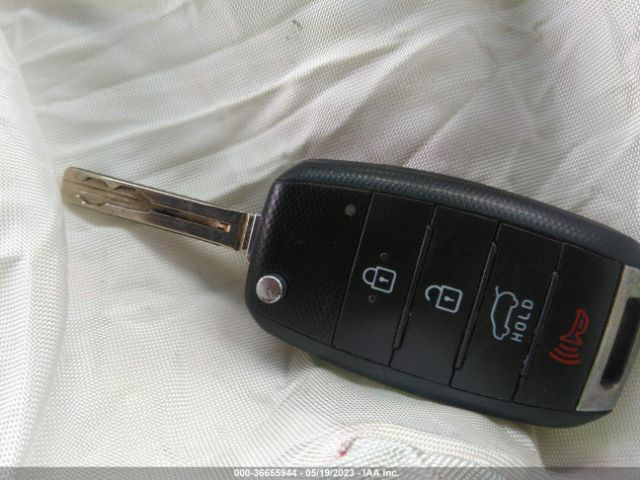 KNDJN2A26F7133413 KIA Soul Base