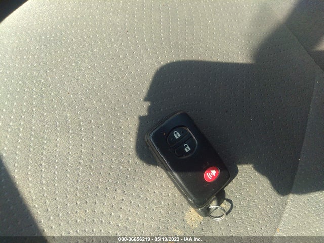 Toyota Prius Four/five/three/one/two 2014 JTDKN3DU4E0379326 Image 3