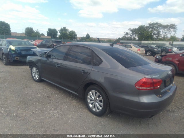 1VWAT7A30EC112698 Volkswagen Passat Wolfsburg Ed