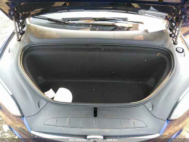 2019 Tesla Model X, VIN: 5YJXCAE27KF197095