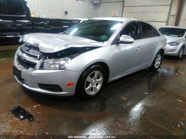 Chevrolet Cruze 1lt 2014 1G1PC5SB8E7415933 Image 2