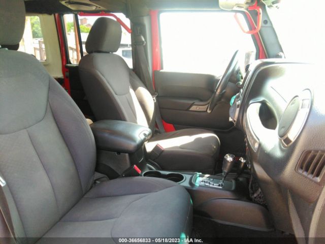 1C4BJWDG5EL239629 Jeep Wrangler Unlimited Sport