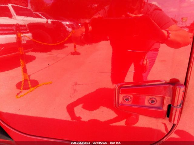 1C4BJWDG5EL239629 Jeep Wrangler Unlimited Sport