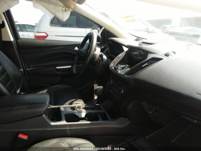 1FMCU0JDXHUD93203 Ford Escape Titanium