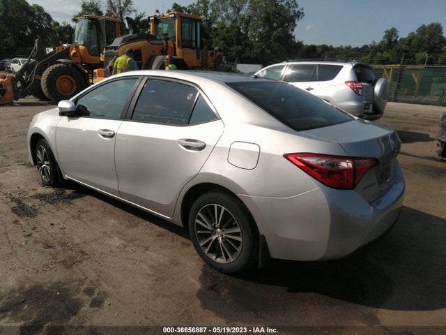 Toyota COROLLA LE 2018 2T1BURHE8JC990548 Image 3