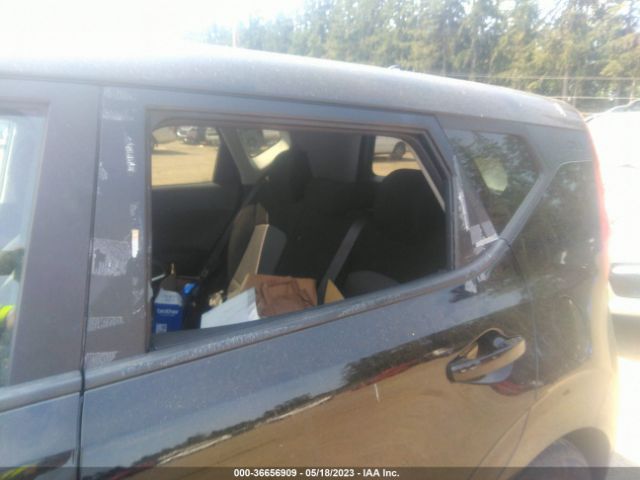 KNDJ23AU5M7786358 KIA SOUL LX