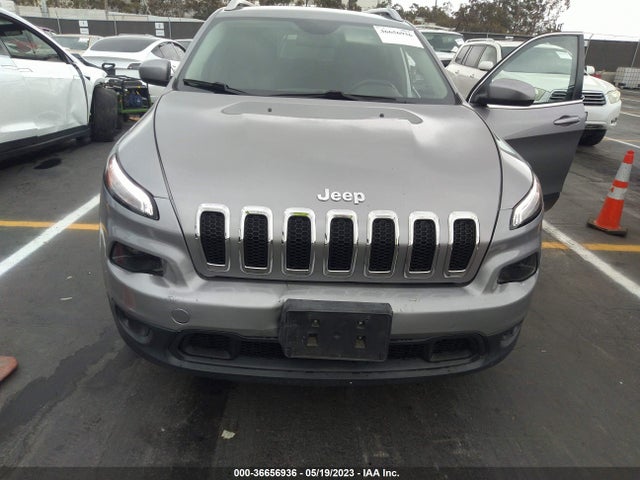 1C4PJLCB1EW323973 Jeep Cherokee Latitude