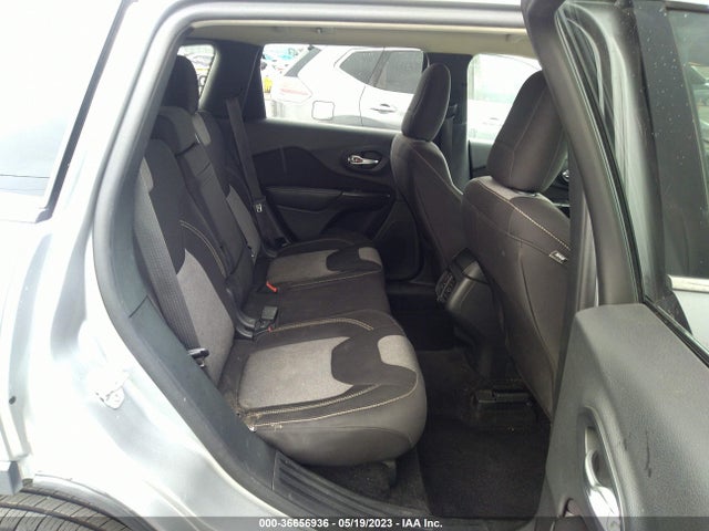1C4PJLCB1EW323973 Jeep Cherokee Latitude