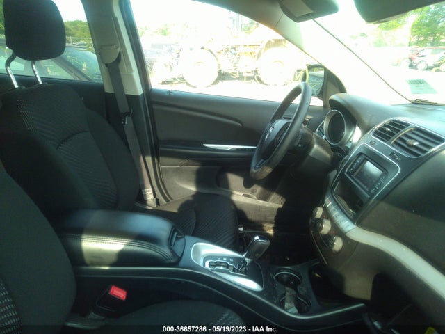 2019 DODGE JOURNEY SE VIN: 3C4PDCBGXKT845202