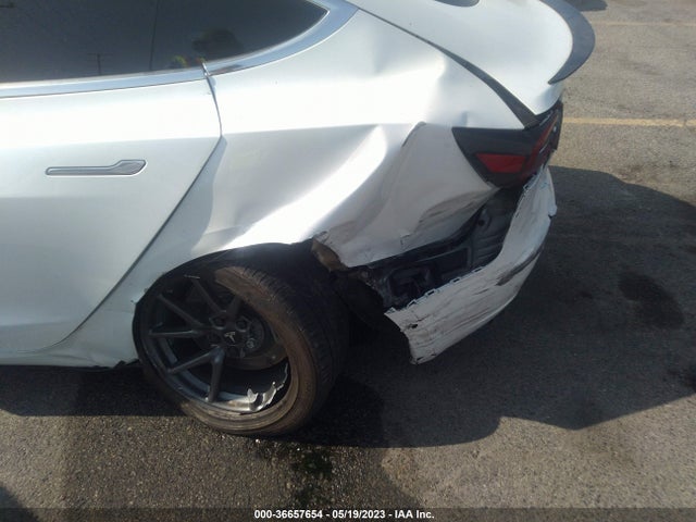Tesla Model 3 Range 2019 5YJ3E1EA1KF483802 Image 8