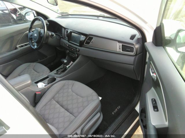KNDCB3LC4J5203492 KIA NIRO LX