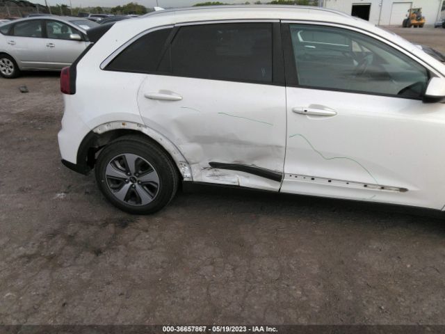 KNDCB3LC4J5203492 KIA NIRO LX