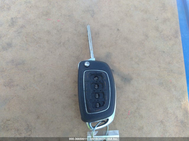 2015 HYUNDAI SONATA 2.4L SE VIN: 5NPE24AF7FH006268