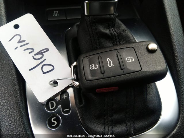 2010 VOLKSWAGEN JETTA SEDAN LIMITED VIN: 3VWRZ7AJ2AM074450