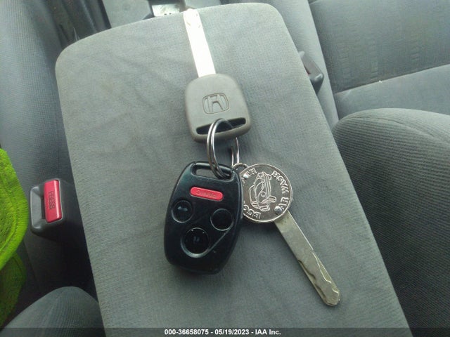 2005 HONDA ACCORD SDN EX VIN: 1HGCM56795A194095