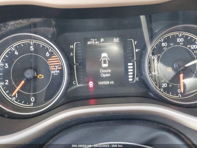 1C4PJLAB5HW667054 Jeep Cherokee Altitude
