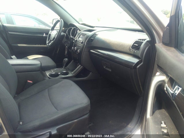 2013 KIA SORENTO LX VIN: 5XYKTDA2XDG419996