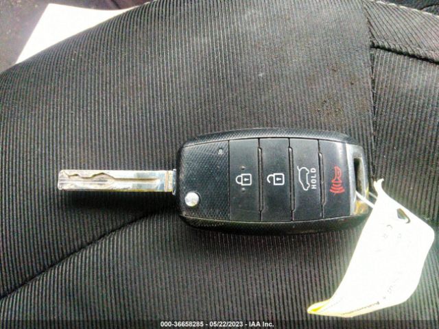 KNDJP3A52J7595650 KIA SOUL +