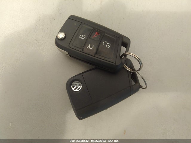 3VV1B7AX2LM138418 Volkswagen TIGUAN S