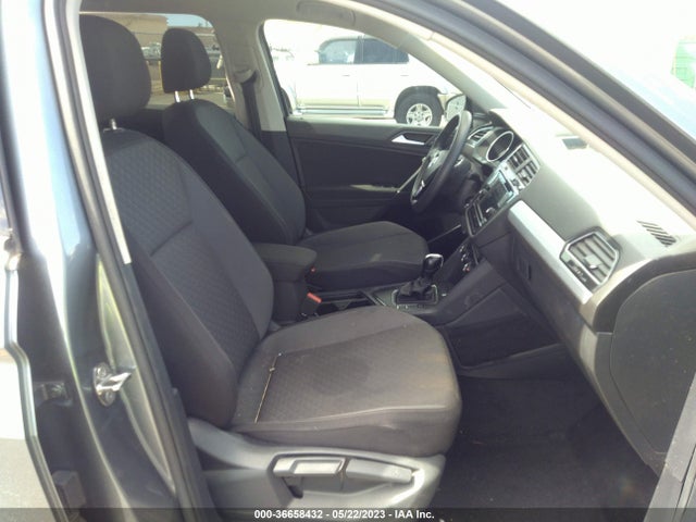3VV1B7AX2LM138418 Volkswagen TIGUAN S
