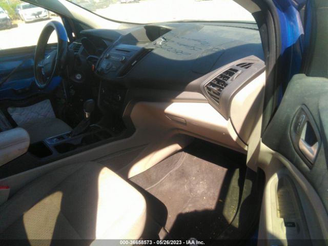 1FMCU0GD8HUC54176 Ford ESCAPE SE
