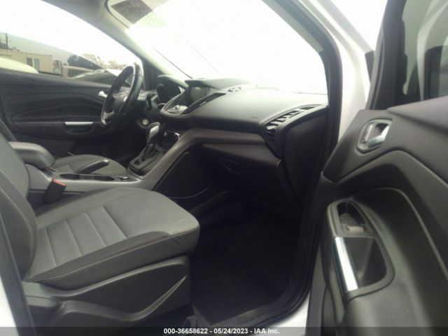 1FMCU9G93GUC00363 Ford ESCAPE SE