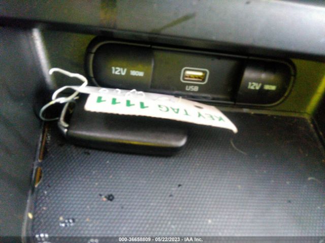 KNDJ63AU2L7086977 KIA Soul Gt-line