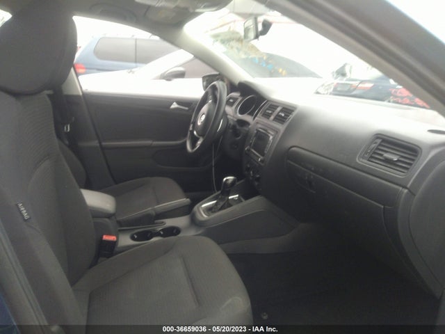 3VW2K7AJ8FM269255 Volkswagen Jetta Sedan 2.0l S W/technology