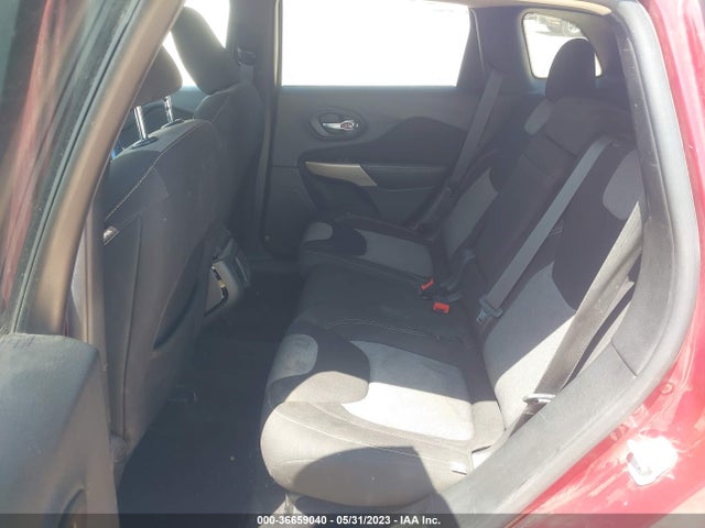 1C4PJLAS8HW661037 Jeep Cherokee Sport